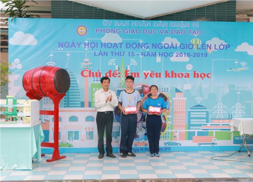 Ngày hội hoạt động ngoài giờ lên lớp Lần thứ 15 - Năm học 2018 - 2019 Chủ đề  Em yêu Khoa học 